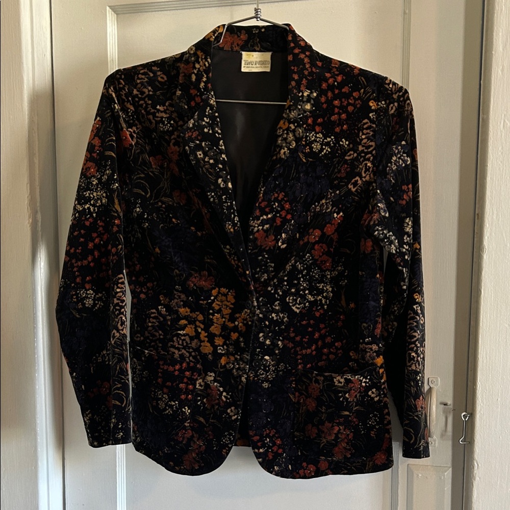 Elegant Floral Velvet Blazer